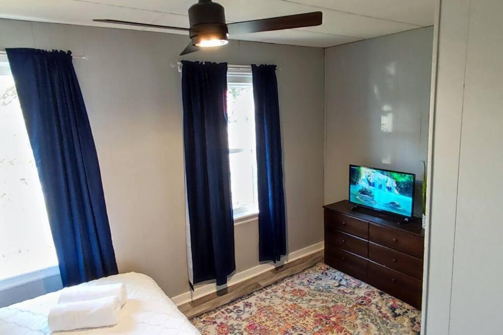 Perfect Combo Of Charm & Comfort- 2Bedroom Home Noblesville Exteriör bild