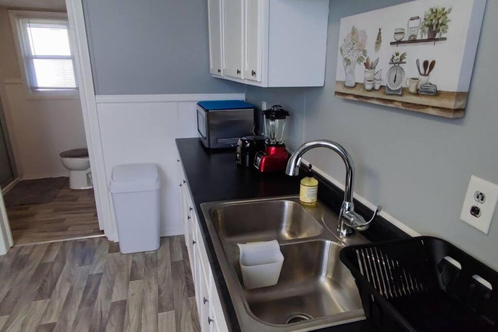 Perfect Combo Of Charm & Comfort- 2Bedroom Home Noblesville Exteriör bild