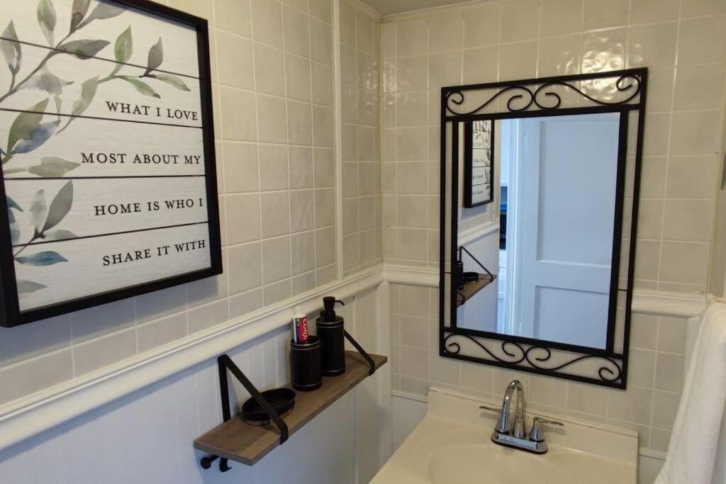 Perfect Combo Of Charm & Comfort- 2Bedroom Home Noblesville Exteriör bild