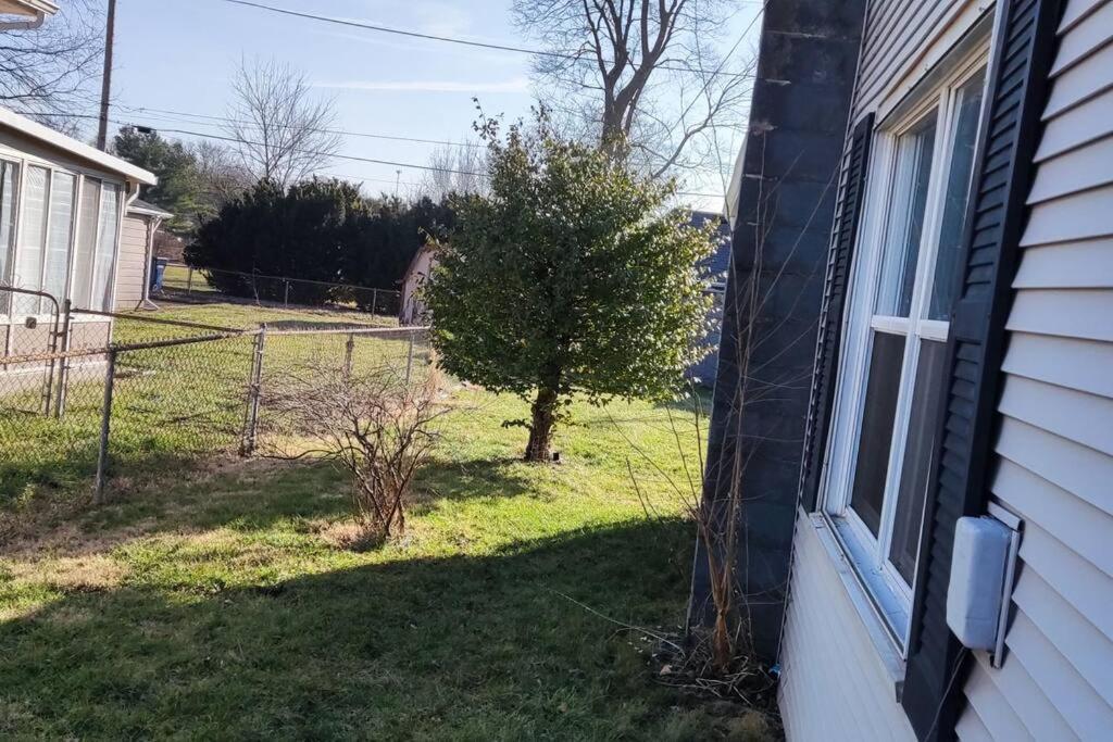 Perfect Combo Of Charm & Comfort- 2Bedroom Home Noblesville Exteriör bild